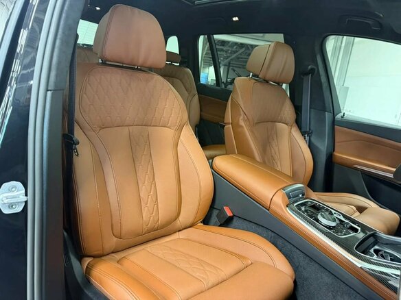 2026 BMW X7 40d I (G07) Рестайлинг, чёрный, 17270000 рублей - вид 9
