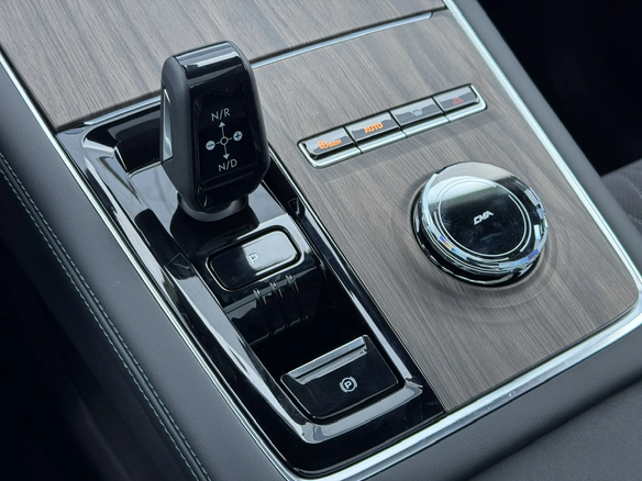 2026 Geely Monjaro I, серебристый - вид 16