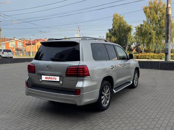 2010 Lexus LX 570 III, серебристый, 3999999 рублей - вид 7
