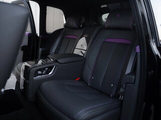 2026 Rolls-Royce Cullinan Black Badge I Рестайлинг (Series II), чёрный, 72500000 рублей, вид 3