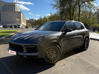 2019 Porsche Cayenne III, серый, 4950000 рублей, вид 1