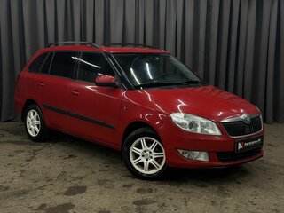 2011 Skoda Fabia II Рестайлинг, красный, 649999 рублей, вид 2