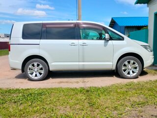 2010 Mitsubishi Delica D:5 I, белый, 2200000 рублей, вид 4