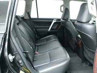 2017 Toyota Land Cruiser Prado 150 Series Рестайлинг 1, чёрный, 3995000 рублей, вид 4