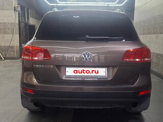 2012 Volkswagen Touareg II, коричневый, 1700000 рублей, вид 4