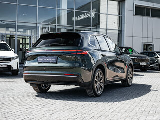 2026 Geely EX5 Гибрид EM-R, зелёный, 3829990 рублей, вид 4