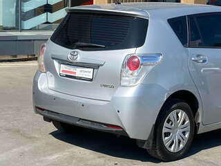 2013 Toyota Verso I Рестайлинг, серебристый, 999000 рублей, вид 3