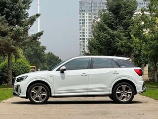 2022 Audi Q2 L 35 TFSI I Рестайлинг, белый, 1600000 рублей, вид 5