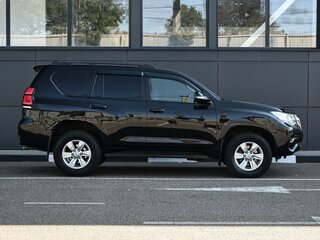 2018 Toyota Land Cruiser Prado 150 Series Рестайлинг 2, чёрный, 4699000 рублей, вид 5