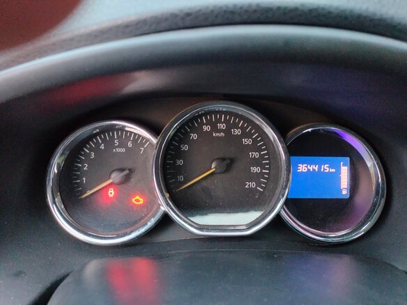 2014 Renault Logan II, белый, 400000 рублей - вид 5