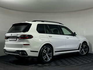 2022 BMW X7 40i I (G07) Рестайлинг, белый, 10382199 рублей, вид 2