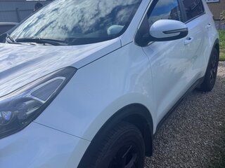 2021 Kia Sportage IV Рестайлинг, белый, 2300000 рублей, вид 3