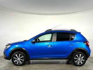 2021 Renault Sandero Stepway II Рестайлинг, синий, 1389000 рублей, вид 2