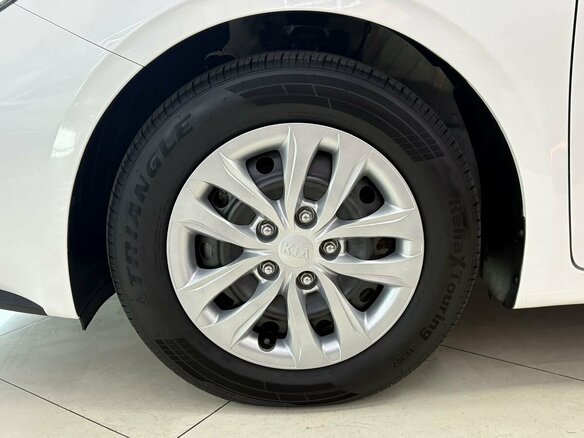 2020 Kia K3 II, белый, 1770000 рублей - вид 32
