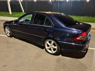 2004 Mercedes-Benz C-Класс 230 II (W203) Рестайлинг, синий, 485000 рублей, вид 2