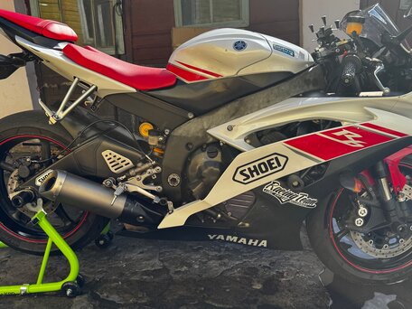 2008 Yamaha YZF-R6, белый, 750000 рублей, вид 4