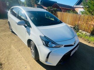 2019 Toyota Prius Alpha I (ZVW40/41) Рестайлинг, белый, 1680000 рублей, вид 1