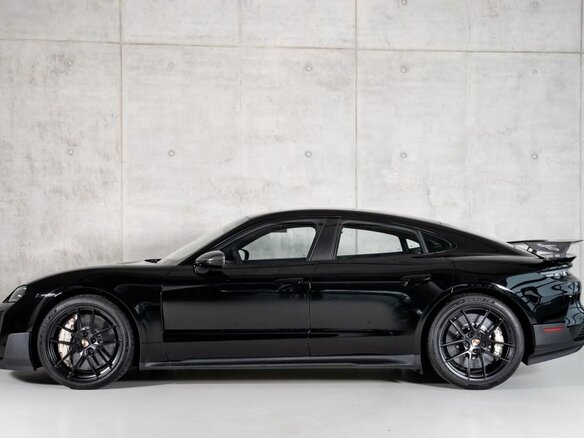 2026 Porsche Taycan Turbo GT I Рестайлинг, чёрный - вид 32