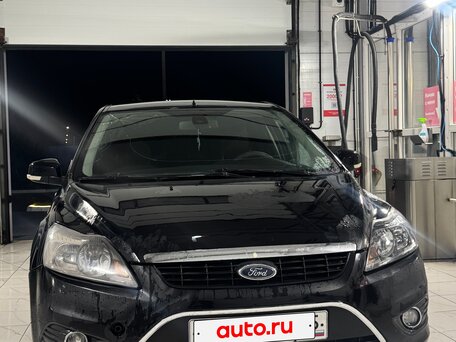 2010 Ford Focus II Рестайлинг, чёрный, 330000 рублей, вид 2