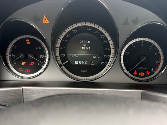 2011 Mercedes-Benz GLK-Класс 300 I (X204), белый, 2100000 рублей - вид 8