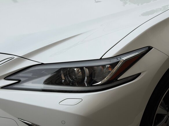 2020 Lexus ES 250 VII, белый, 4450000 рублей - вид 15