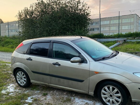 2004 Ford Focus I Рестайлинг, золотистый, 200000 рублей - вид 2