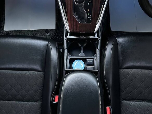 2015 Toyota Harrier III (XU60), чёрный, 2470000 рублей - вид 22