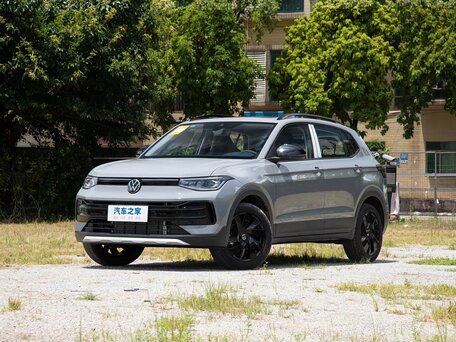 2026 Volkswagen Tharu XR, серый, 2105000 рублей, вид 1