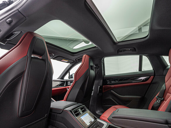 2026 Porsche Panamera 4 III, чёрный, 20499000 рублей - вид 16