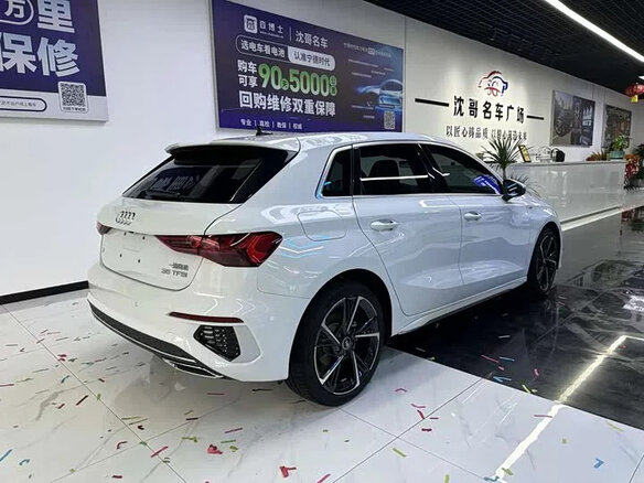 2023 Audi A3 35 TFSI Long IV (8Y), белый, 1830000 рублей - вид 3