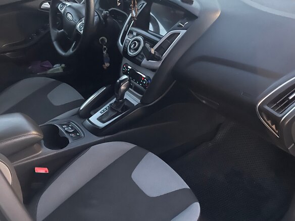 2012 Ford Focus III, серебристый, 720000 рублей - вид 3