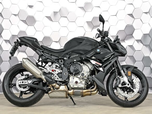 2025 BMW S 1000 R, чёрный, 2049000 рублей - вид 2