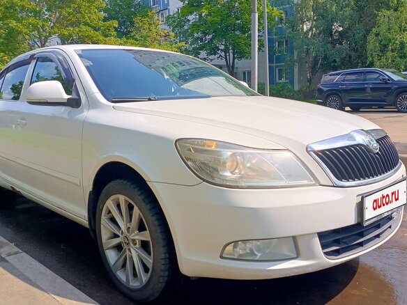 2011 Skoda Octavia II (A5) Рестайлинг, белый, 650000 рублей - вид 5
