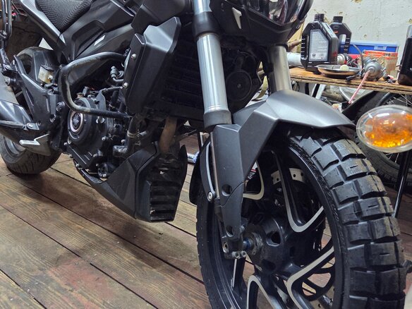 2021 Bajaj Dominar 400, чёрный, 320000 рублей - вид 9