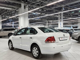 2014 Volkswagen Polo V, белый, 749000 рублей, вид 4