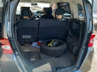 2010 Honda Freed Spike I Рестайлинг, серый, 750000 рублей, вид 4