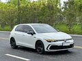 2024 Volkswagen Golf VIII Рестайлинг, серый - вид 2
