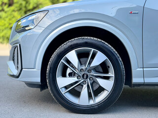 2026 Audi Q2 L 35 TFSI I Рестайлинг, серый, 3640000 рублей, вид 5
