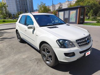 2008 Mercedes-Benz M-Класс 320 II (W164), белый, 1240000 рублей, вид 1
