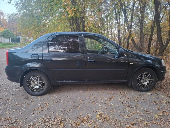 2011 Renault Logan I Рестайлинг, чёрный - вид 3