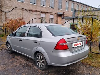 2010 Chevrolet Aveo I Рестайлинг, серебристый, 500000 рублей, вид 3