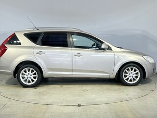 2009 Kia Ceed I, бежевый, 680000 рублей, вид 5