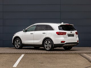 2019 Kia Sorento III Prime Рестайлинг, белый, 2895000 рублей, вид 4