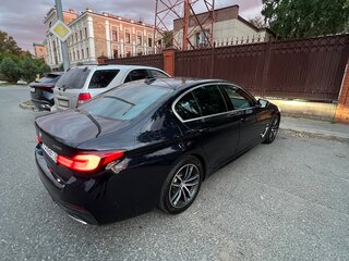 2021 BMW 5 серии 520i VII (G30/G31/G38) Рестайлинг, синий, 4300000 рублей, вид 5