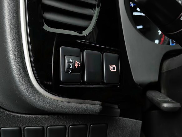 2018 Mitsubishi Outlander III Рестайлинг 2, синий, 1525000 рублей - вид 20