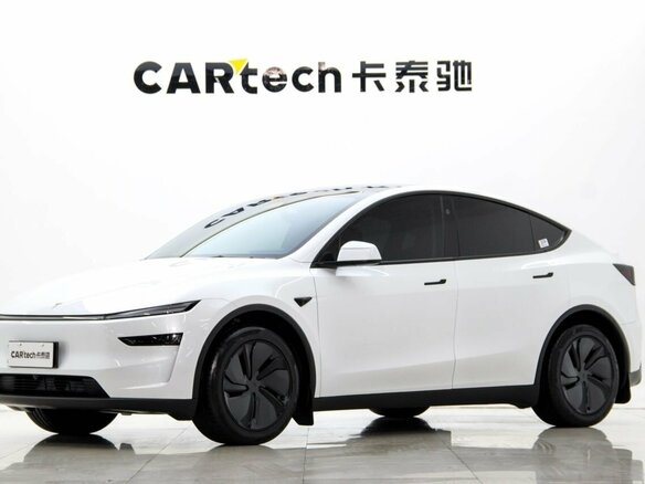 2025 Tesla Model Y Long Range I Рестайлинг, белый, 8000000 рублей