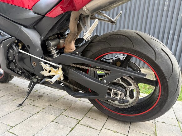 2005 Yamaha YZF-R1, красный, 600000 рублей - вид 5