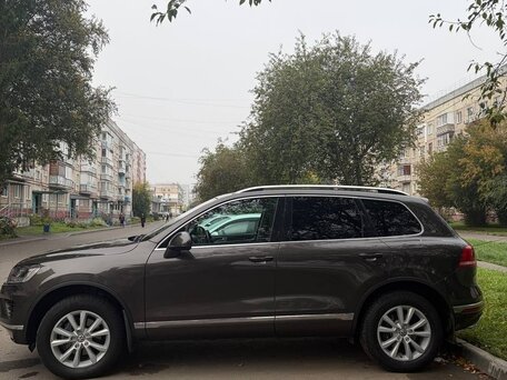 2015 Volkswagen Touareg II Рестайлинг, коричневый, 2490000 рублей, вид 5