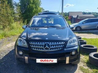 2007 Mercedes-Benz M-Класс 420 II (W164), чёрный, 1350000 рублей, вид 1