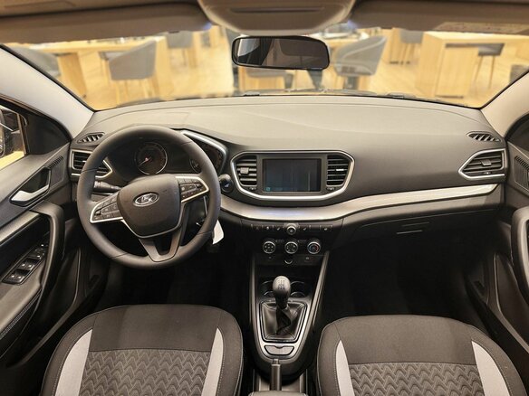 2026 Lada (ВАЗ) Vesta SW I Рестайлинг (NG), чёрный - вид 8